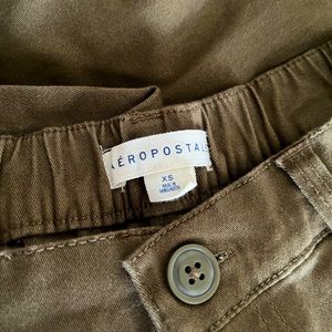 Green Aeropostale cargo pants